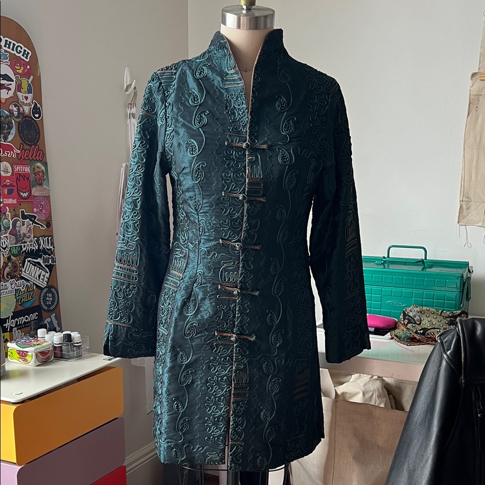 Elegant Green Tang Suit Embroidered Women's Coat